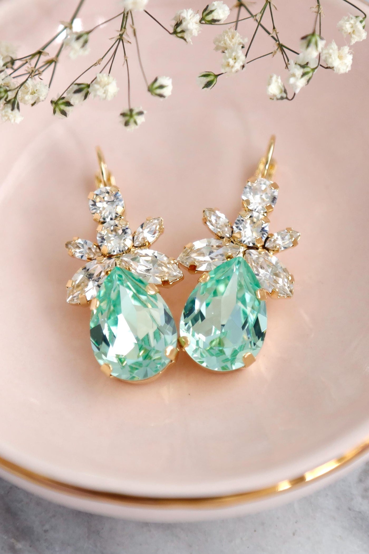 Light Green Crystal Earrings, Mint Green Bridal Earrings, Seafoam Green Earrings, Bridesmaids Green Drop Earrings, Gift For Her.