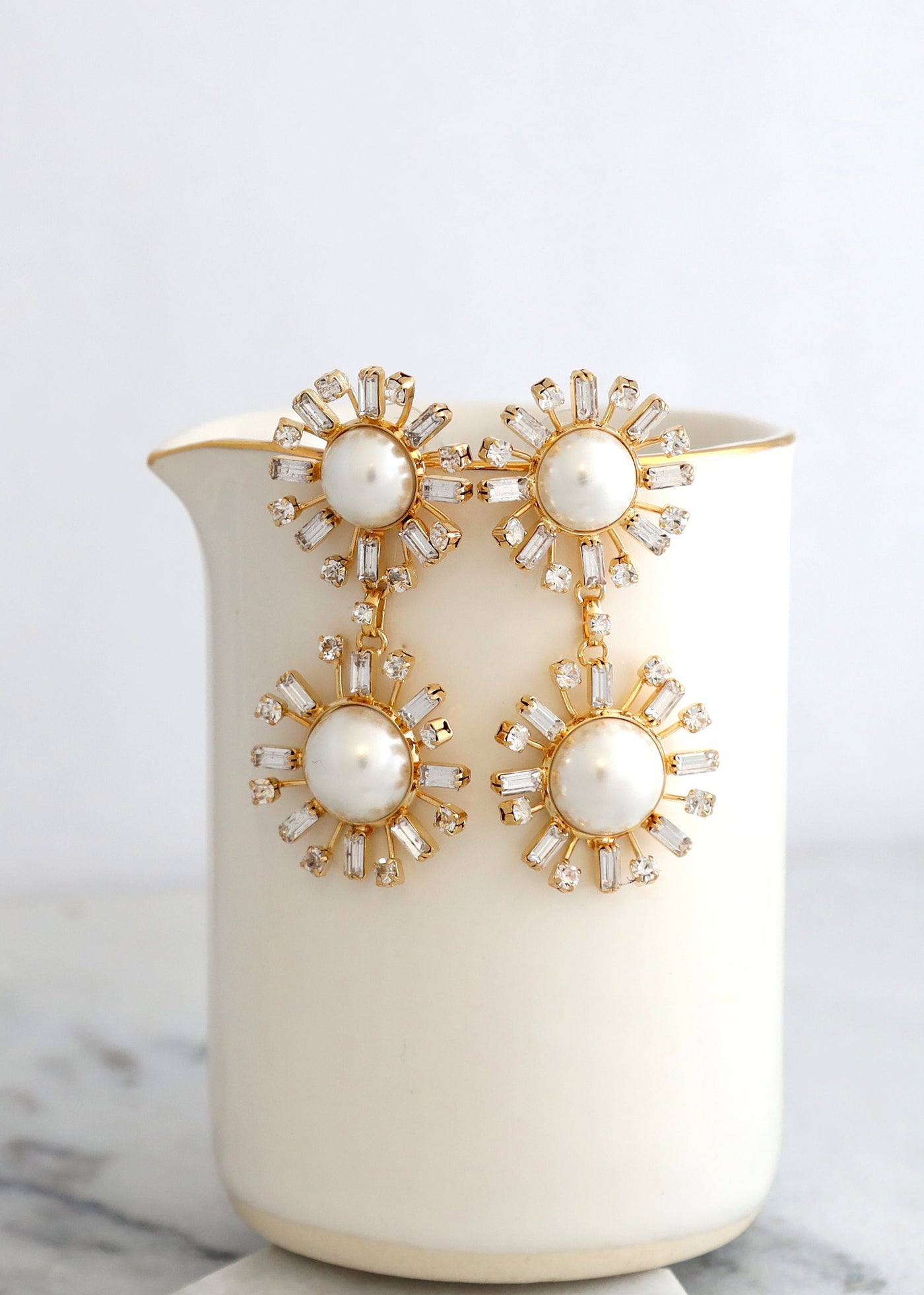 Pearl Bridal Earring, Modern Pearl Earrings, Bridal Pearl Chandelier Crystal Earrings, Long Crystal Bridal Pearl Earrings, Pearl Earrings
