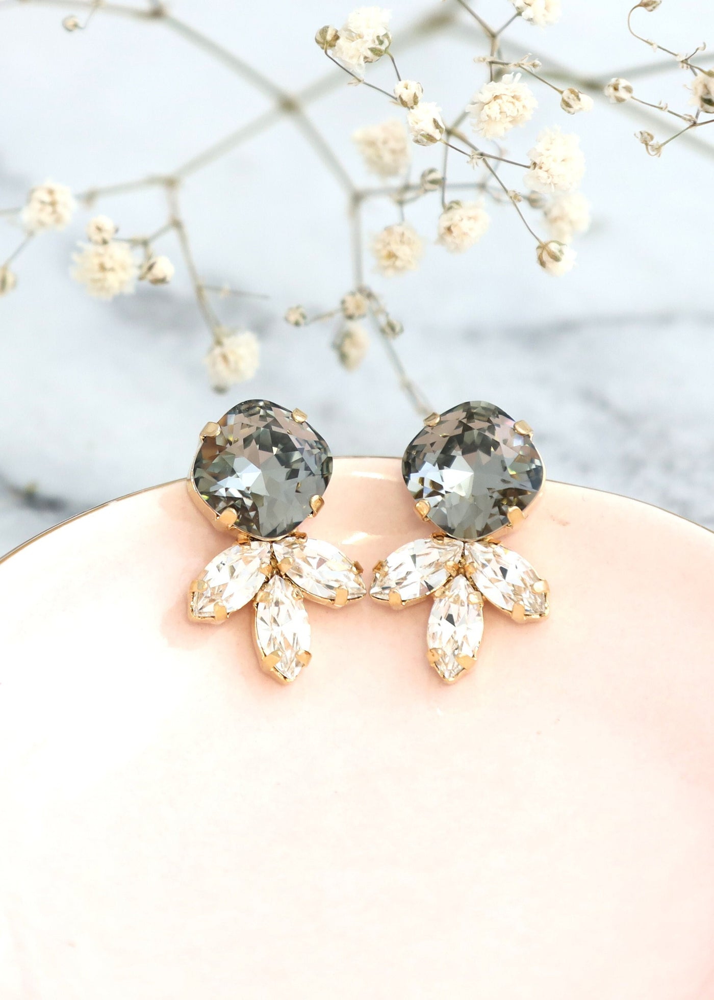 Gray Crystal Stud Earrings, Bridal Gray Stud, Gray Classic Stud Earrings, Bridal Gray Earrings, Bridesmaids Earrings, Crystal Gray Earrings