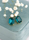 Emerald Bridal Green Earrings, Pearl Green Emerald Crystal Stud Earrings, Emerald Cut Earrings, Pearl Earrings, Bridesmaids Earrings.