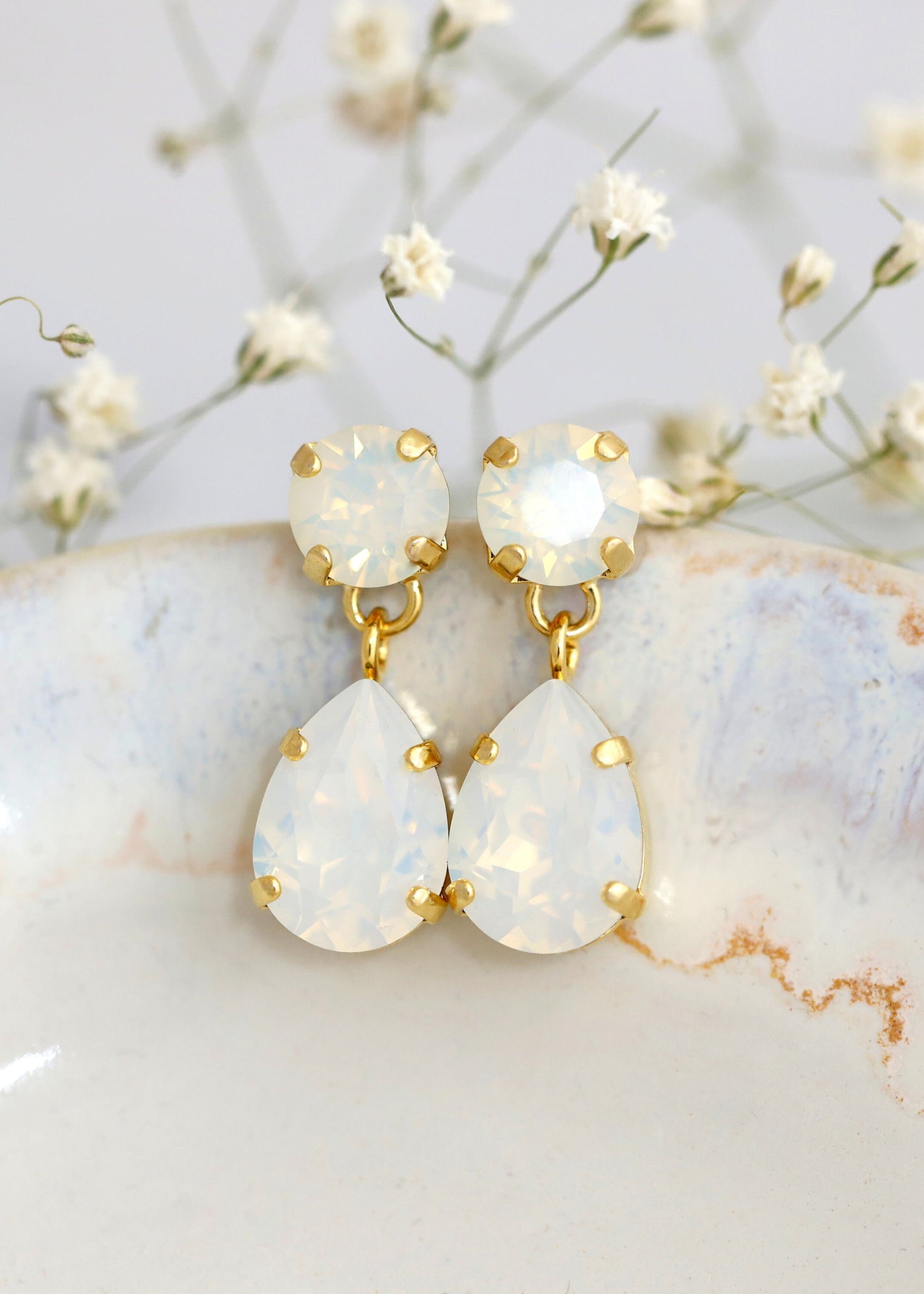 White Opal Bridal Earrings, Teardrop Swarovski Crystal Wedding Earrings, Bridal jewelry, Classic Bridesmaid Earrings, Opal Wedding jewelry