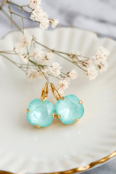 Mint Green Earrings, Soft Green Crystal Drop Earrrings, Seaglass Crystal Drop Earrings, Light Green Bridal Earrings, Bridesmaids Earrings.