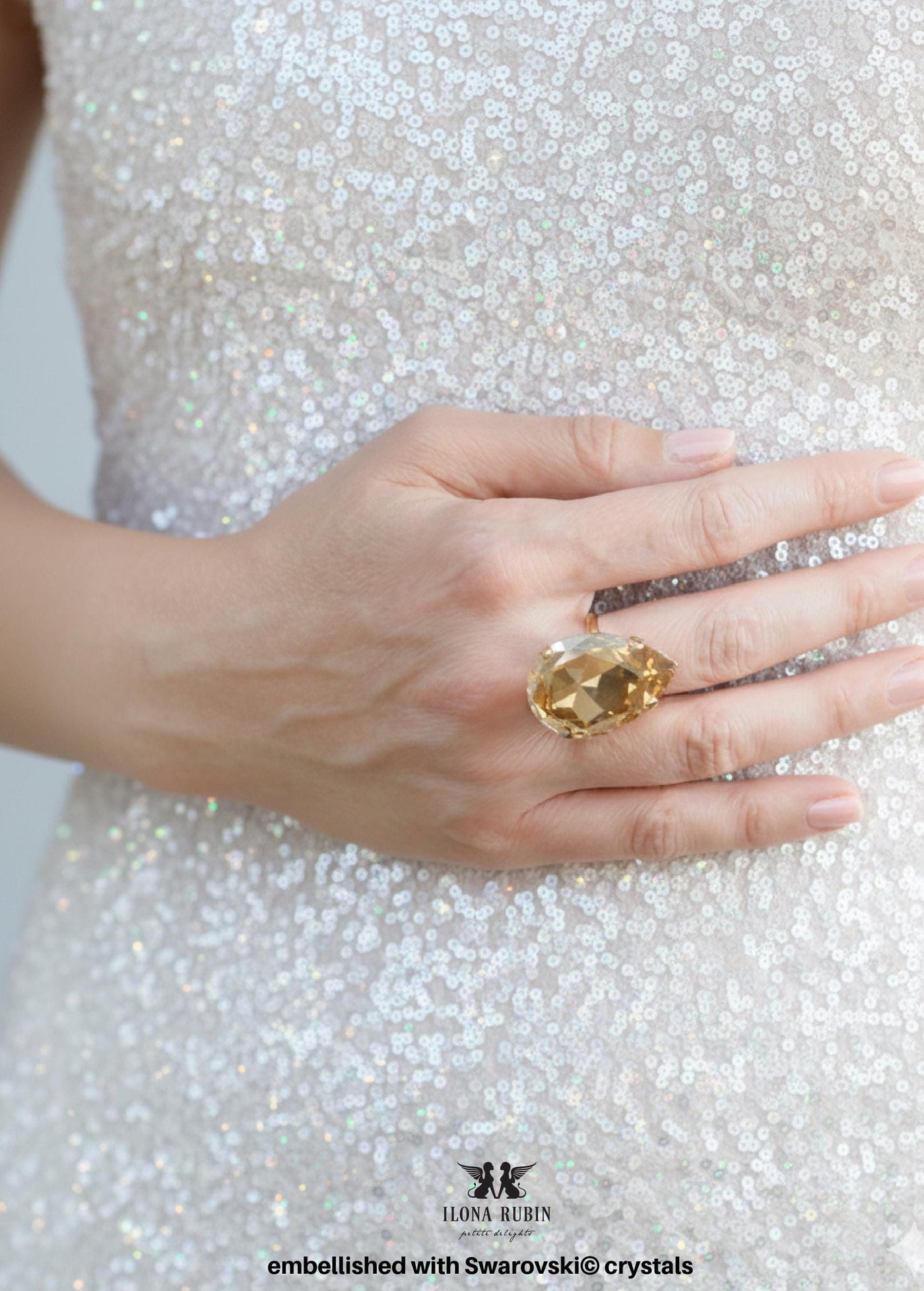 Chamagne Cocktail Crystal Big Ring, Gold Light Topaz Crystal Statement Ring, Big Gold Cocktail Ring, Swarovski Embellished Adjustable Ring.