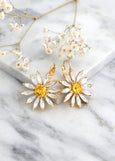 Daisy Drop Earrings, Bridal Flower Drop Earrings, Daisy Crystal Earrings, Bridal Yellow Crystal Earrings, Gift For Mother, Flower Earrings