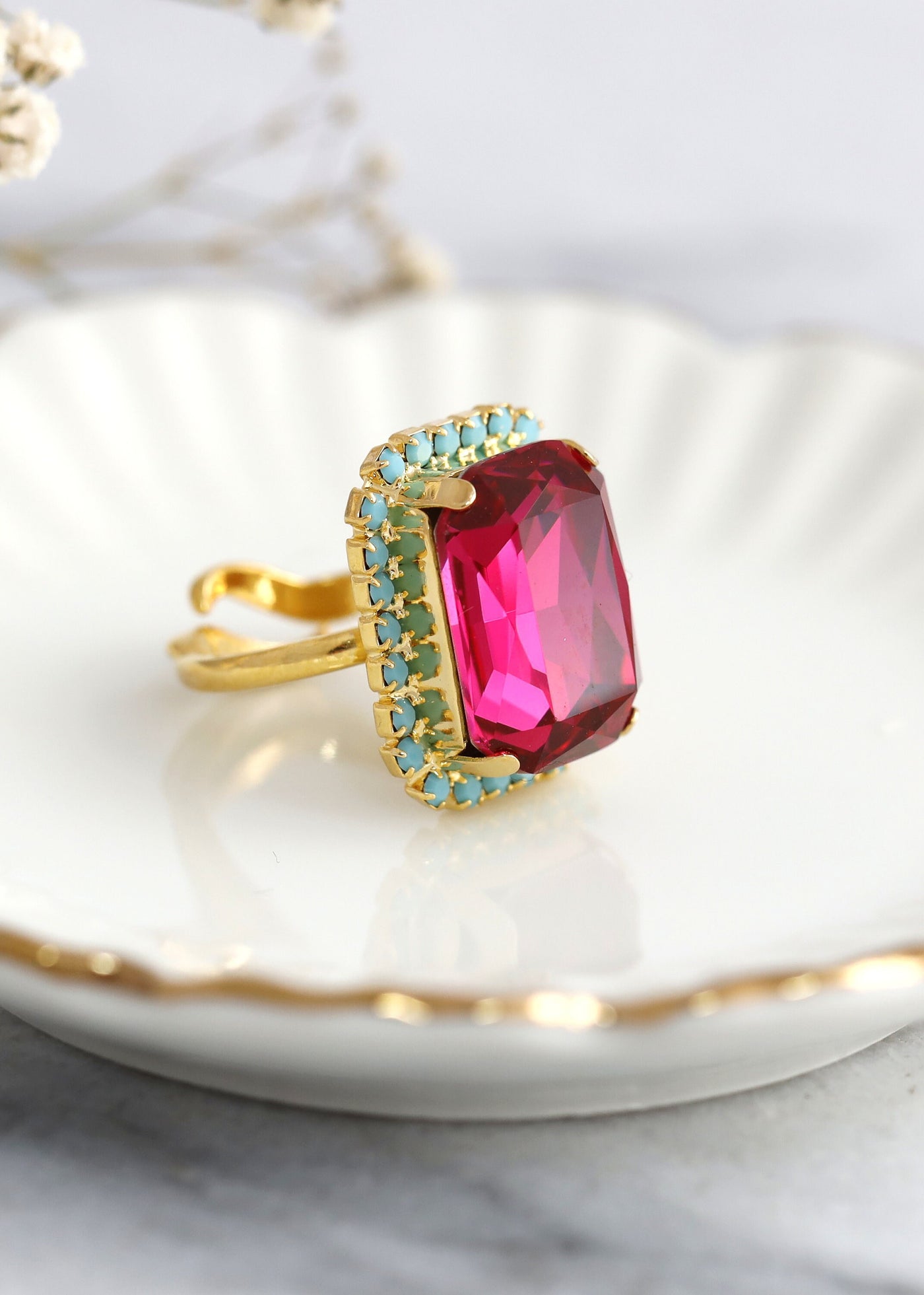 Fuchsia Pink Cocktail Ring, Hot Pink Crystal Ring, Statement Gold Crystal Pink Ring, Adjustable Cocktail Ring, Statement Magenta Gold Ring.